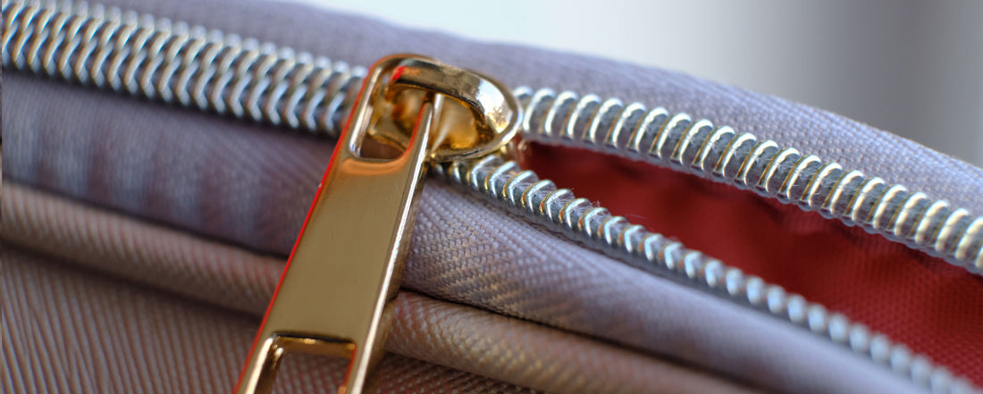 La quincaillerie d'un sac et pourquoi elle trahit la qualité