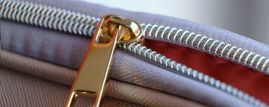 La quincaillerie d'un sac et pourquoi elle trahit la qualité